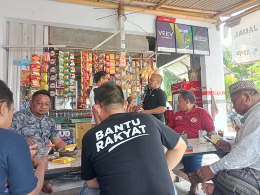 Di Balik Kaus Bertuliskan 