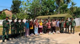 Ketahanan Pangan Tak Lagi Sekadar Wacana, Yonif TP 931/Ksatria Jokotole Buktikan Lewat Panen dan Aksi Berbagi untuk Masyarakat