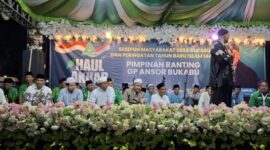 Camat Ambunten Moh. Zaini, S.Sos., M.Si Haul Akbar yang diselenggarakan Pimpinan Ranting GP Ansor Desa Bukabu, Kecamatan Ambunten, Kabupaten Sumenep.