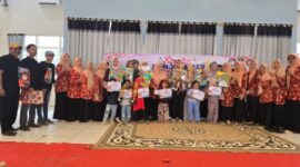 Ketua DWP Kabupaten Sumenep Diah Suryani Bersama Para Pemenang Lomba Di Hari Anak Nasional 2026