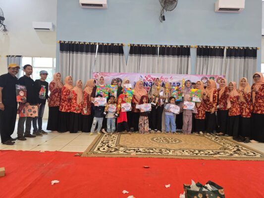 Ketua DWP Kabupaten Sumenep Diah Suryani Bersama Para Pemenang Lomba Di Hari Anak Nasional 2026