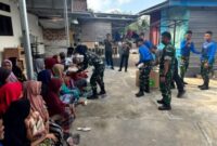 Yonif TP 931/KJ Perkuat Kemanunggalan TNI dengan Rakyat Melalui Bakti Sosial Kesehatan, Edukasi Medis, dan Pembagian Sembako di Parsanga