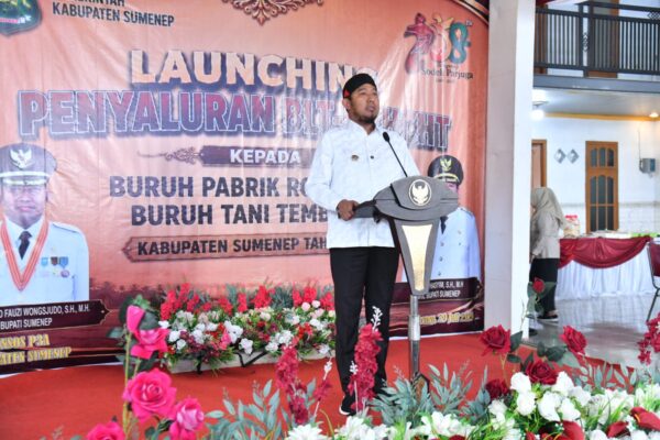 Bupati Di Sela-sela Peluncuran Penyaluran BLT - DBHCHT di PR Bumitama Kecamatan Lenteng, Rabu (29/07/2026)