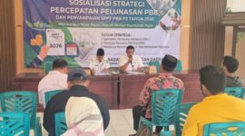 Sekcam Dasuk Kamarudin, S.Sos dan Abdul Hamid, S.Sos, MSI 
Sosialisasi Strategi Percepatan Pelunasan PBB yang digelar Badan Pendapatan Daerah (Bapenda) Kabupaten Sumenep di Pendopo Kecamatan Dasuk, Rabu (29/7/2026)
