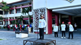 Bupati Sumenep Dr H Achmad Fauzi Wongsojudo SH MH Acara Budayakan QRIS di Hadapan Peserta Senam Bersama ASN, Jum'at (17/07/2026)