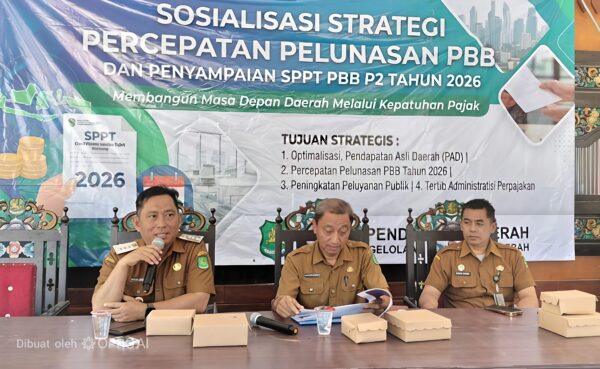 Bapenda Sumenep Sosialisasi Strategi Percepatan Pelunasan PBB di Aula Pendopo Kecamatan Saronggi, Selasa (21/07/2026)
