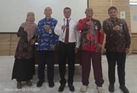 Kabid GTK Akhmad Fairusi (Tengah), Kadisdik Sumenep H Moh Iksan Dan Dr. Ir. Aswin Eka Adhi, M.Si