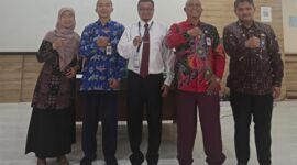 Kabid GTK Akhmad Fairusi (Tengah), Kadisdik Sumenep H Moh Iksan Dan Dr. Ir. Aswin Eka Adhi, M.Si
