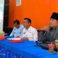 Komisi III DPRD Kabupaten Sumenep, Ahmad Yasidi dan Kepala DLH Sumenep Anwar Sahroni Yusuf,