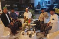 Ketua PCNU Kabupaten Sumenep KH. Widadi Rahim Bersama Pengusaha Tembakau H. Mukmin