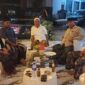 Ketua PCNU Kabupaten Sumenep KH. Widadi Rahim Bersama Pengusaha Tembakau H. Mukmin