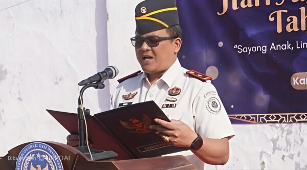 Karutan Sumenep Aditya Wahyu Rahmadani Saat Pimpin Upacara Peringatan Hari Anak Nasional 2026