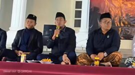 Ketua DPC PDI-P Kabupaten Sumenep Dr. H. Achmad Fauzi Wongsojudo SH MH di Acara Peringatan Kuda Tuli di Kantor PDI-P Sumenep 