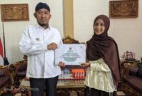 Bupati Sumenep Achmad Fauzi Wongsojudo Memberikan Dukungan Kepada Santri Naqi'ah Asal Kecamatan Dungkek 
