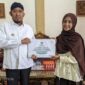 Bupati Sumenep Achmad Fauzi Wongsojudo Memberikan Dukungan Kepada Santri Naqi'ah Asal Kecamatan Dungkek 