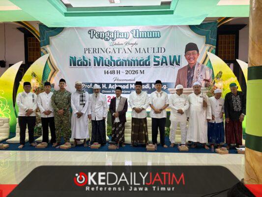 Wakil Komandan Batalyon (Wadan Yonif). Para prajurit mengikuti Peringatan Maulid Nabi Muhammad SAW di Masjid Jamik Sumenep, Selasa (25/08/2026)