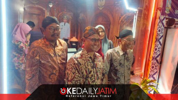 Foto Bersama Sekdakab Sumenep Agus Dwi Saputra, S.Sos, M.Si Didampingi Kepala Bapenda 