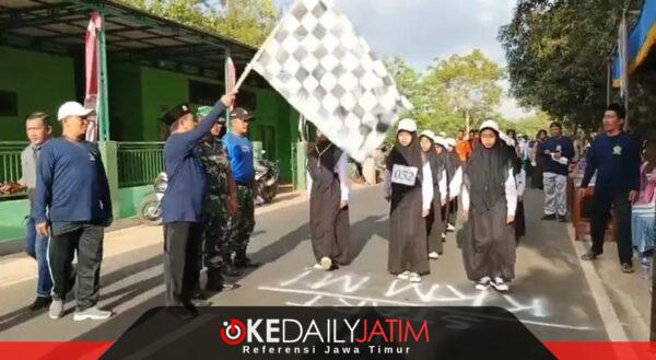 Semarak HUT RI ke-81, Kepala Kemenag Sumenep Lepas Gerak Jalan KKMI Rubaru