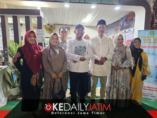Foto Bersama Bupati Sumenep Dr H Achmad Fauzi Wongsojudo SH MH Didampingi Kadinsos P3A Bersama Ketua DWP Dan Pejabat di Stand Dinsos P3A 