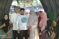 Camat Halil Saat Menerima Kunjungan Bupati Sumenep Dr H Achmad Fauzi Wongsojudo SH MH ke Stand Pemerintah Kecamatan Guluk2