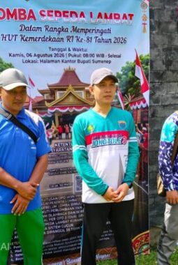 Dari Kebiasaan Menjadi Prestasi, Heriyanto Antar Dispusip Sumenep Juara I Lomba Sepeda Lambat HUT ke-81 RI