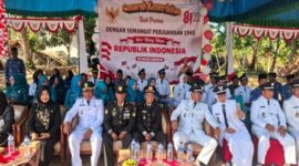 Camat Ambunten Moh. Zaini, S.Sos, M.si bersama Forkopimka dan Tamu Terundang Lainnya Di Saat Peringatan HUT RI ke-81 di Pemerintahan Kecamatan Ambunten, Senin (17/08/2026)