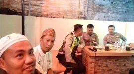 Ngopi Bareng Kapolsek Bluto, Ludiyanto dan Suwandi Perkuat Sinergi Media-Polisi Kawal Keamanan Sumenep