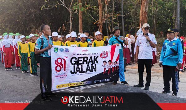 Camat Gapura Kamiludin, S.Pd, M.AP Saat Melepas Lomba Gerak Jalan Tingkat SD Se-Kecamatan Gapura, Rabu (19/08/2026)