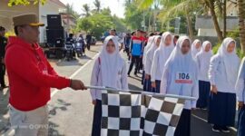 Camat Ambunten, Moh. Zaini, S.Sos, MSI Saat Melepas Lomba Gerak Jalan Se-Kecamatan Ambunten, Kamis (20/08/2026)