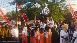 Ribuan Warga Tumpah Ruah, JJS Kecamatan Gapura Berlangsung Meriah dengan Pengawalan TNI-Polri
