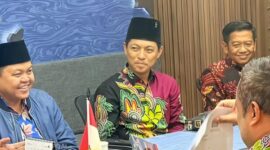 Ketua Fraksi PDIP DPRD Kabupaten Sumenep H. Hosnan, S.IP., M.AP., Saat Mendampingi Bupati Fauzi Berkunjung ke Kemenhub RI, Jum'at (21/08/2026) kemarin.