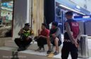 Patroli Malam Polresta Sumenep Hadir di Tengah Warga, Polisi Menyapa untuk Jaga Kamtibmas Tetap Kondusif