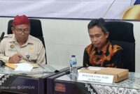 Kepala UPT PPD Sumenep Samtiono SH MH, Dan Rektor UPI Dr. Asmuni MPD di Acara KB Samsat Forum Konsultasi Publik KB Samsat