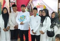 Bupati Sumenep Dr H Achmad Fauzi Wongsojudo SH MH Bersama Camat Dasuk Wismadi Wicaksono Bersama Istri dan Sekcam Kamaruddin Bersama Istri