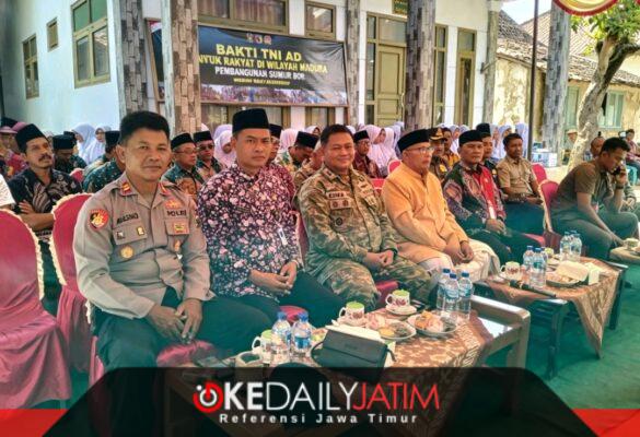 Camat Raas Achmad Fikri (Tengah) Dandim Letkol Inf Citra Persada dan Kapolsek Raas Saat Mengikuti Vitcon Bersama Presiden Prabowo Subianto, Kamis (13/08/2026)