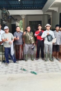 Awali Pemutakhiran Data PBB-P2, Kades Nyamplong dan Petugas Bapenda Sumenep Doa Bersama