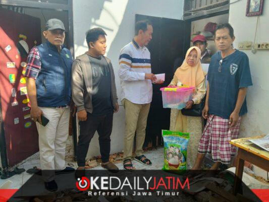 Kadinsos P3A Dr. R. Abd. Rahman Riadi SE MM di Didampingi Ketua BAZNAS Sumenep Akhmad Rahman Spd Saat Menyalurkan Bantuan Kepada Warga Korban Terdampak di Kelurahan Kepanjin, Minggu (06/09/2026)