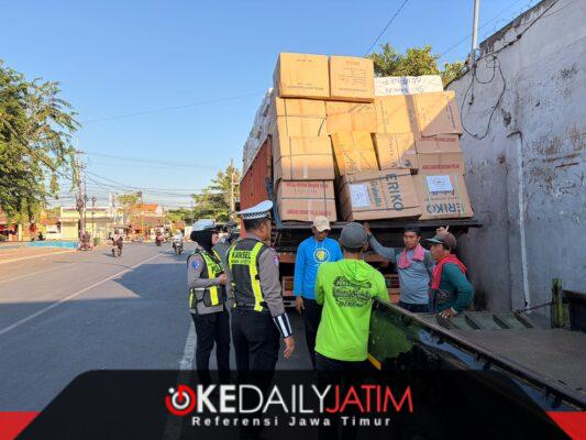 Polantas Menyapa di Taman Tajmara, Satlantas Polresta Sumenep Ingatkan Sopir soal ODOL