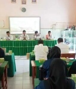MTsN 2 Sumenep Sambut 10 Mahasiswa PLP UIN Madura, Dorong Calon Guru Melek Teknologi