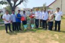 Kadinsos P3A Kabupaten Sumenep Dr. R. Abd. Rahman Riadi SE MM Mewakili Pemkab Sumenep Saat Menyalurkan Bantuan Kepada 2 Warga Terdampak Kebakaran di Pabian, Rabu (09/09/2026)