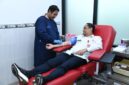 Sekdakab Sumenep Agus Dwi Saputra, S.Sos, MSI Saat Melakukan Aksi Donor Darah di Kantor PMI Sumenep, Rabu (09/09/2026)