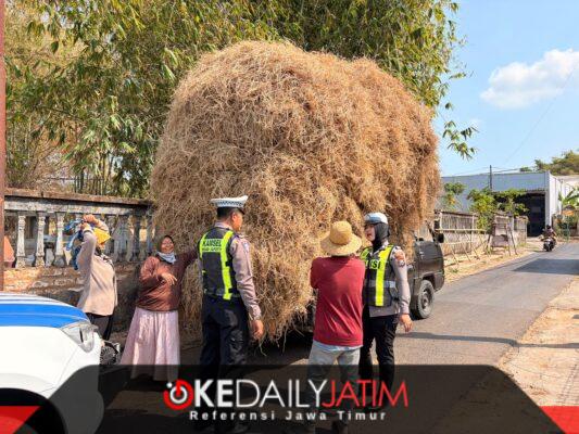 Polantas Menyapa di Sumenep, Sopir Pick Up Overload Ditegur Demi Keselamatan