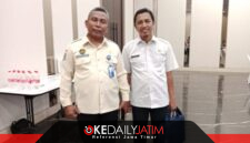 Kepala UPT PPD Samtiono SH MH dan Kabid P3EPD Bapenda Sumenep Suhermanto SE ME