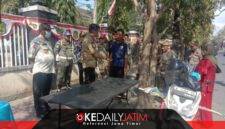 Kasatpol PP dan Damkar Sumenep Hakiki Maulana Firmansyah Saat Memberikan Edukasi Humanis kepada Penjual di Depan RSUDMA Sumenep, Rabu (24/09/2026)