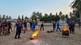 Warga Pagerungan Besar Perkuat Kesiapsiagaan, Dilatih Hadapi Kebakaran dan Kegawatdaruratan