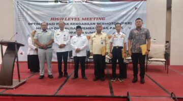 Wabup Sumenep, KH..Imam Hasyim SH MH di Acara HLM Optimalisasi PKB Melalui Digitalisasi Pembayaran Pajak di Kabupaten Sumenep, Hotel Kaberaz, Rabu (23/09/2026)
