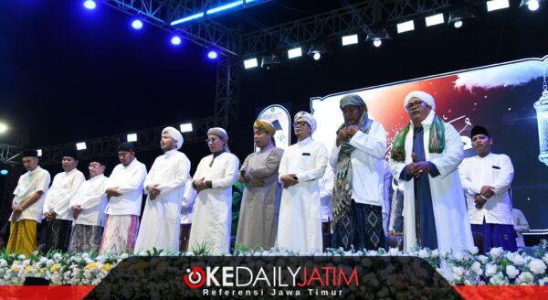 Bupati Fauzi Hadiri Sumenep Bersholawat, Ribuan Warga dan Pelajar Memadati Stadion A Yani