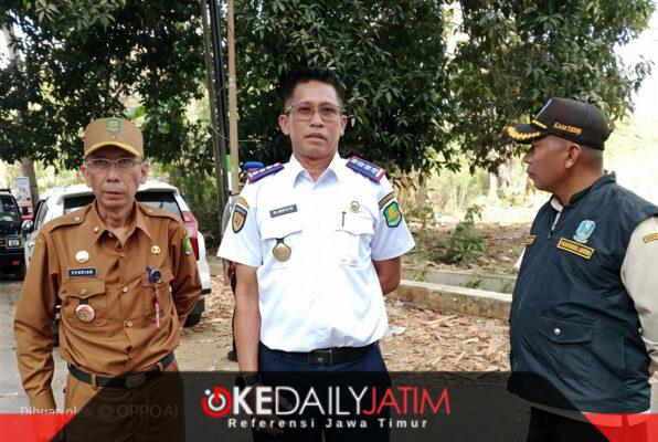 Kepala Bapenda Sumenep Ferdiansyah Tetrajaya SH MH, Kadisperkimhub Dadang Dedi Iskandar SH MH, Kepala UPT PPD Sumenep Samtiono SH MH Saat Opgab Skala Besar Kepatuhan Pajak Kendaraan Bermotor, Selasa (15/09/2026)