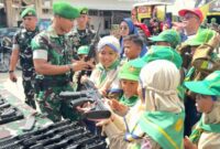Tak Sekadar Berkunjung, 100 Siswa SD Qismu Kenal Disiplin Prajurit