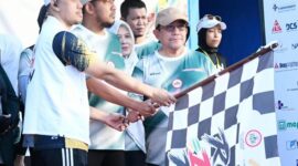 Bupati Dr. H. Achmad Fauzi Wongsojudo SH MH dan Wabup KH Imam Hasyim SH MH di Acara RUN IDI RUN 2026 di Stadion GOR A Yani Pangligur Sumenep, Minggu (27/09/2026)